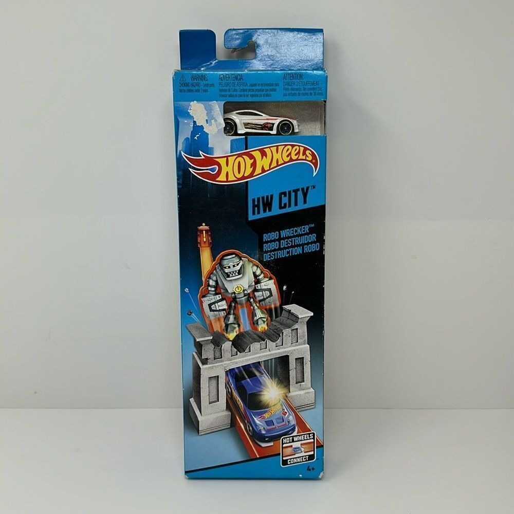 New in Box Hot Wheels HW City Robo Wrecker With Car Track Set
